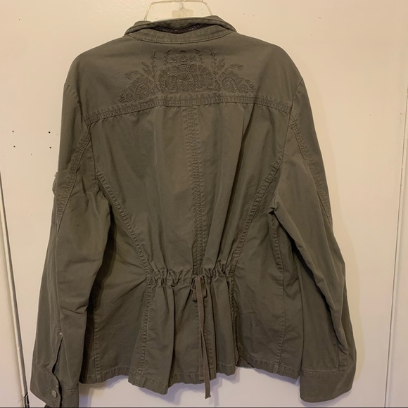 Utility Jacket - Picture 5 of 9